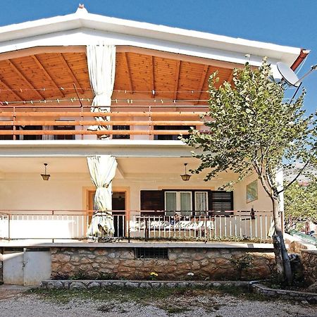 4 Bedroom Awesome Apartment In Starigrad Eksteriør bilde