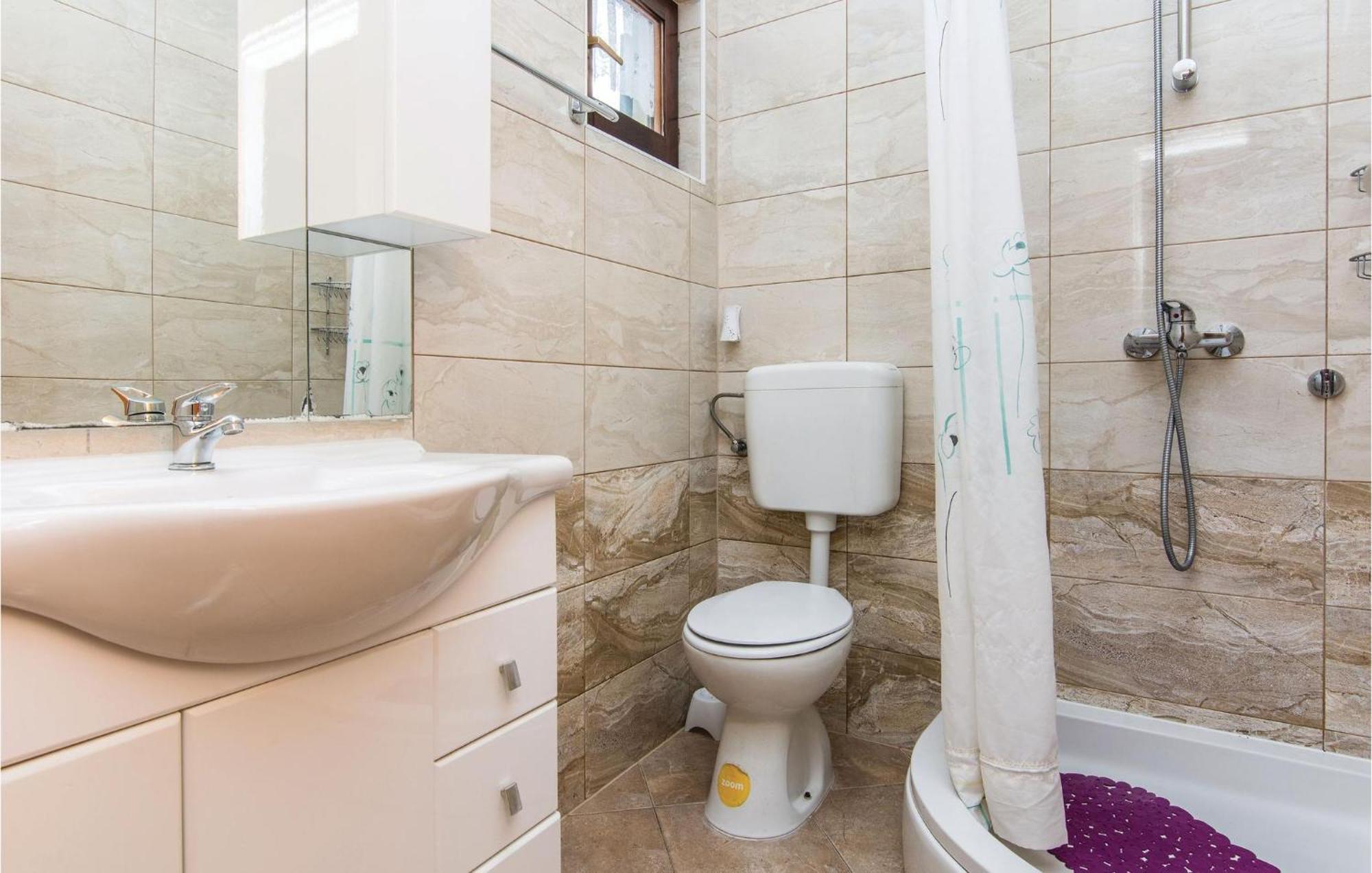 4 Bedroom Awesome Apartment In Starigrad Eksteriør bilde