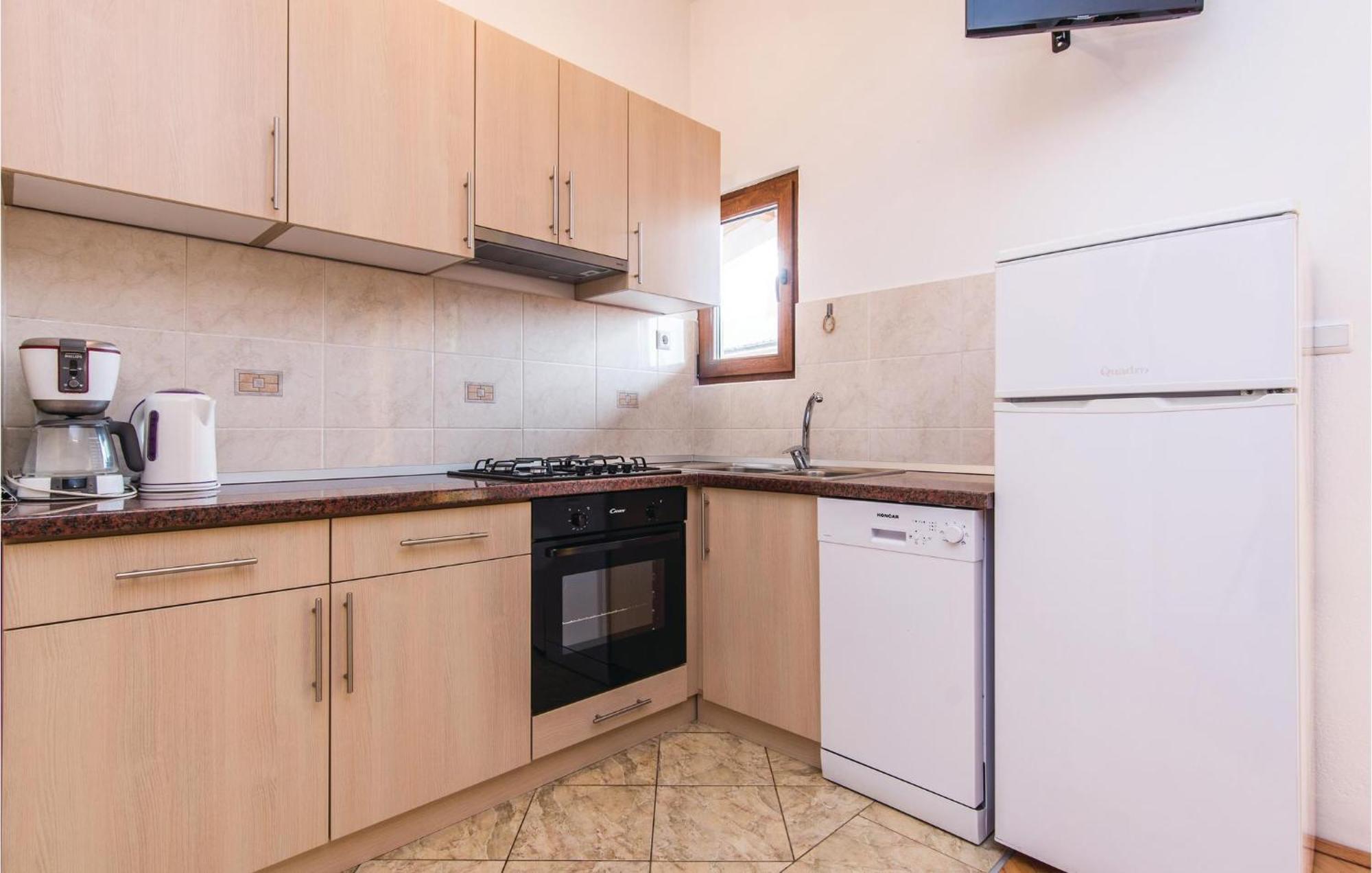 4 Bedroom Awesome Apartment In Starigrad Eksteriør bilde